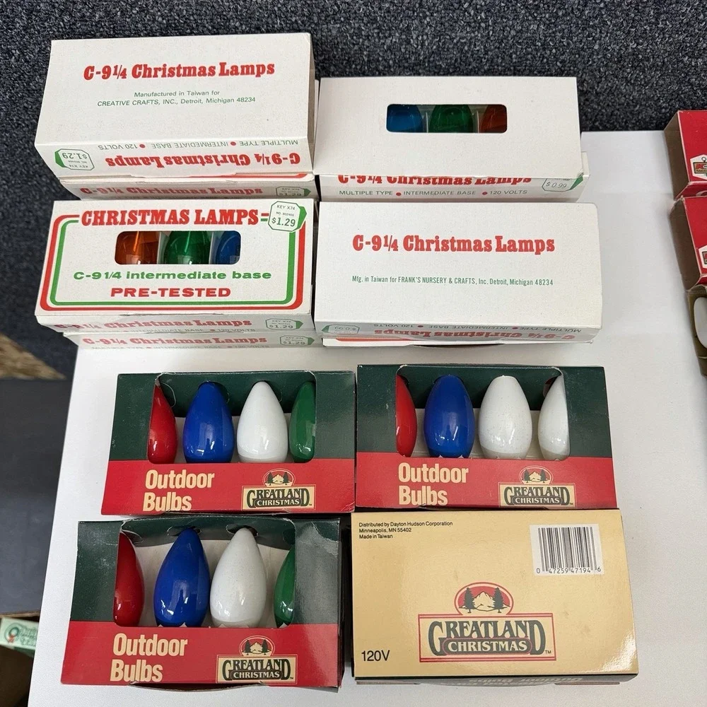 Vintage C9 & C7 Christmas Bulbs – 8 Greatland, 9 Christmas Lamps, Mixed Lot 120V
